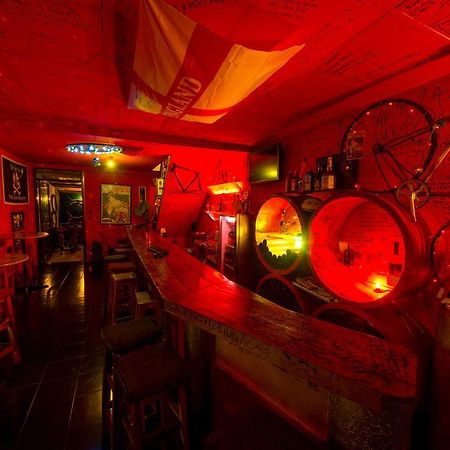Funky Box Hostel チェンコーン エクステリア 写真