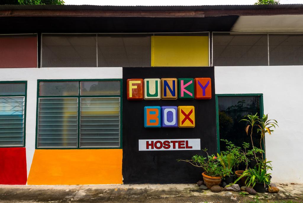 Funky Box Hostel チェンコーン 部屋 写真