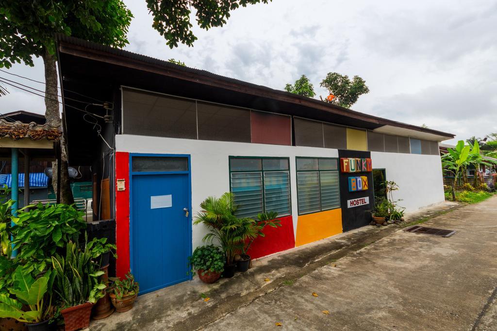 Funky Box Hostel チェンコーン 部屋 写真