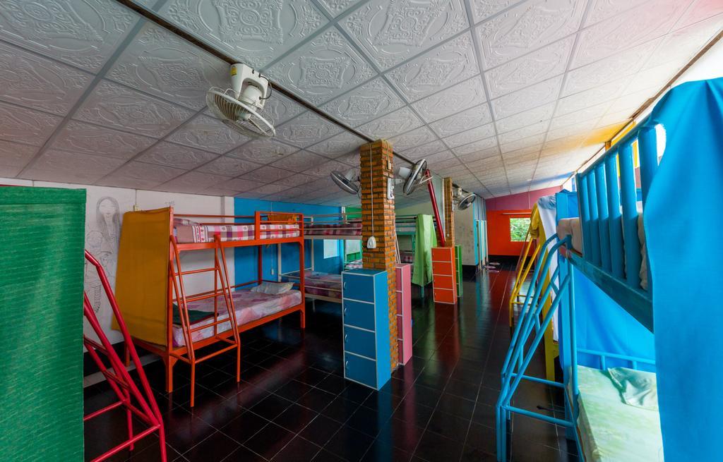 Funky Box Hostel チェンコーン 部屋 写真
