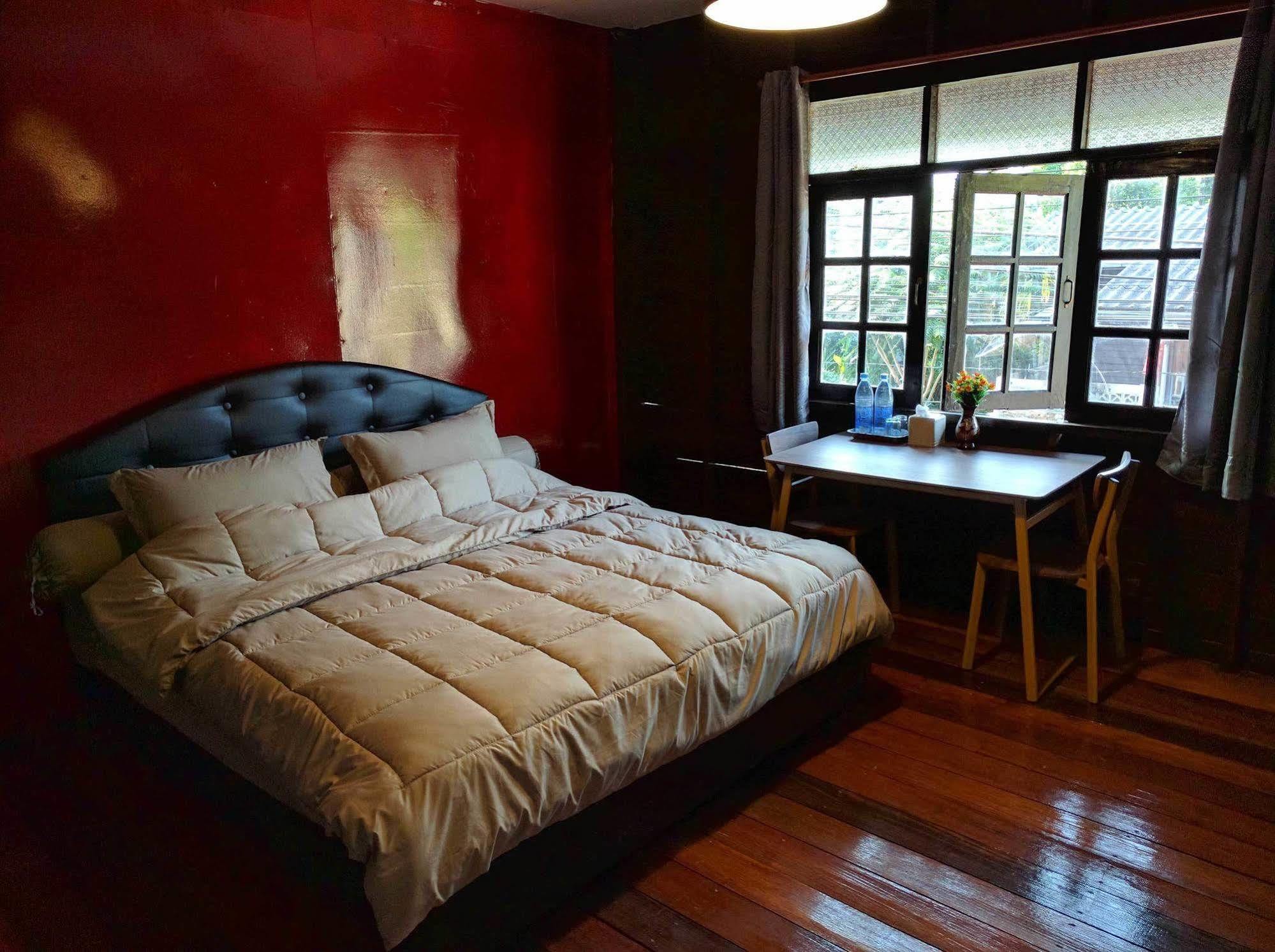 Funky Box Hostel チェンコーン エクステリア 写真
