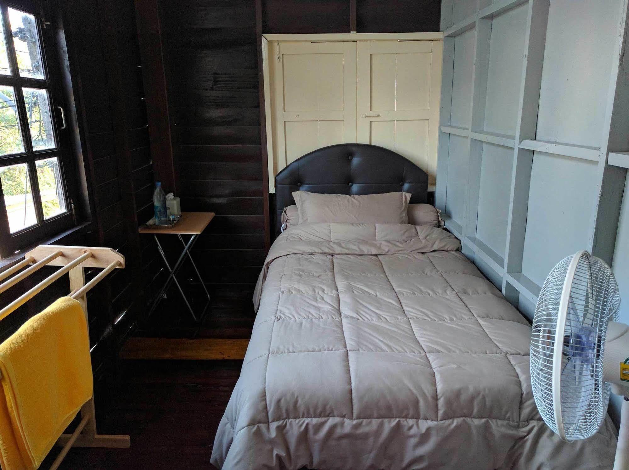 Funky Box Hostel チェンコーン エクステリア 写真