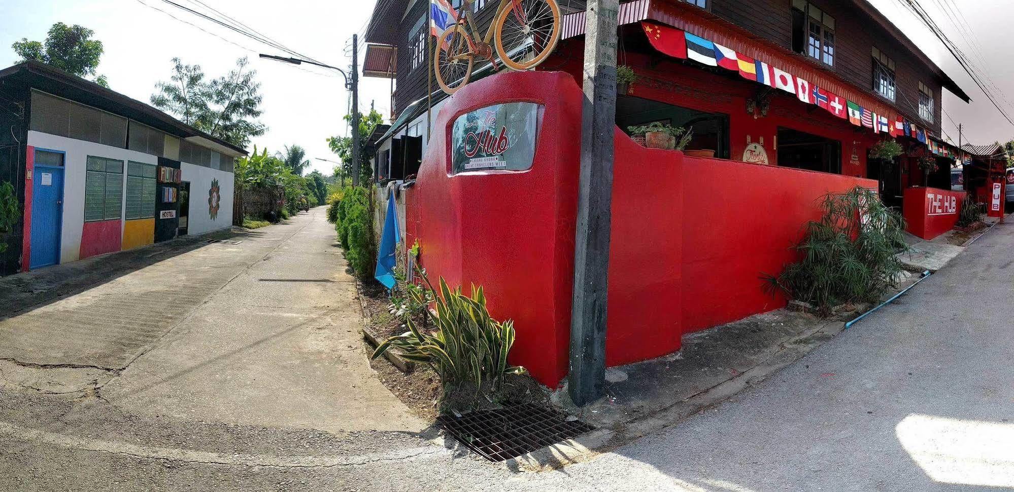 Funky Box Hostel チェンコーン エクステリア 写真
